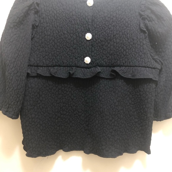 Clothes - Picture 6 of 16